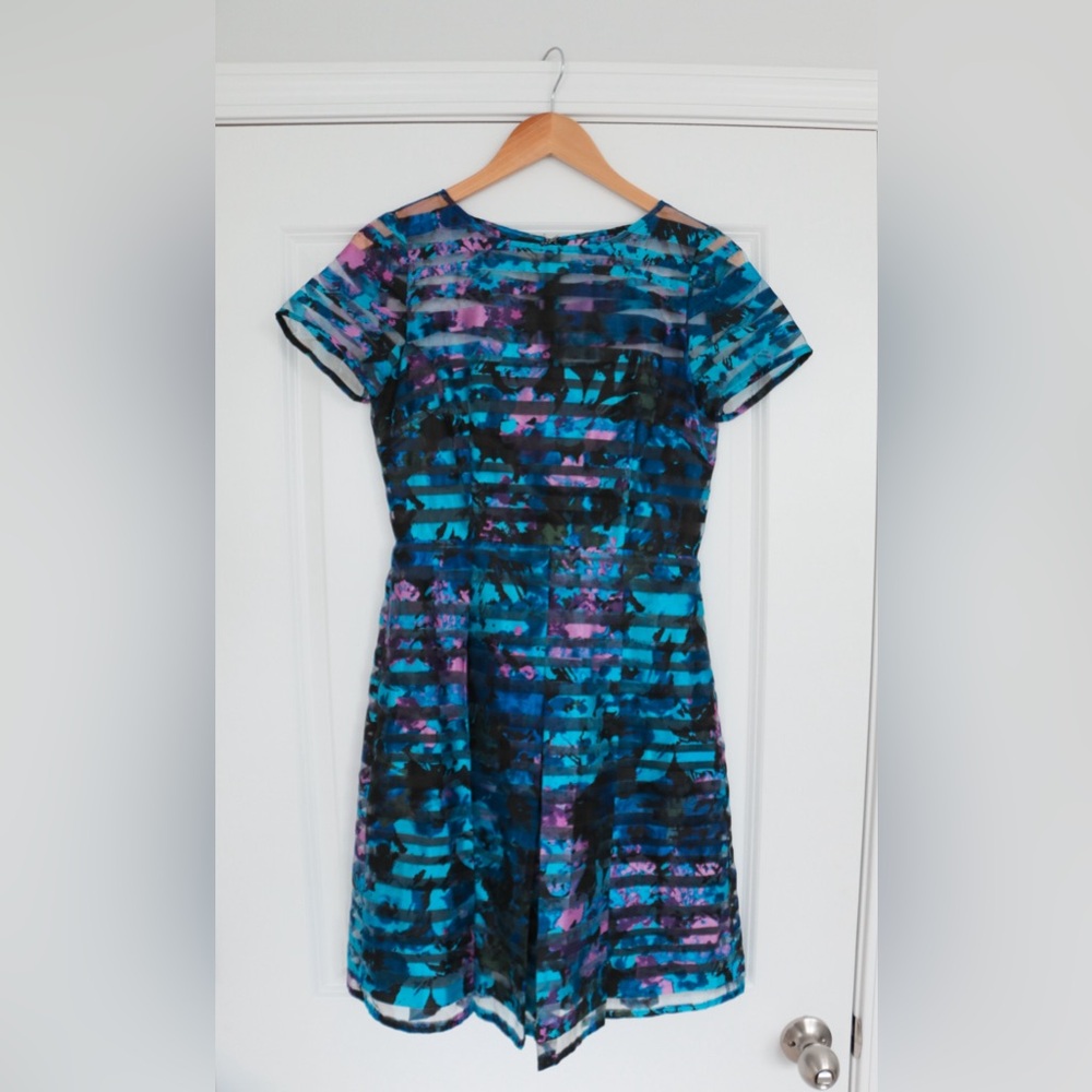 Tahari (Arthur S Levine) Pleated Short Sleeve Multi-color Dress with Pockets